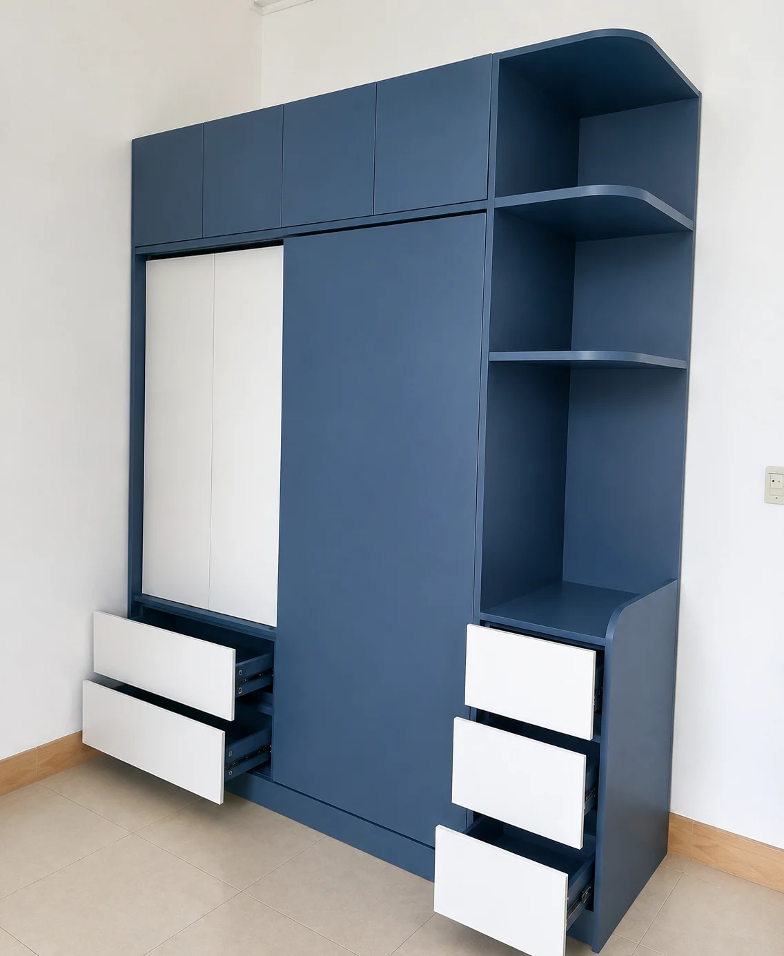 Tủ Quần Áo Cánh Lùa Kết Hợp Cánh Mở Có Kệ Trang Trí ZM-10006