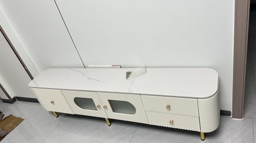 Kệ Tivi Trắng Cánh Kính Sọc Đẹp Độc Đáo ZM-90008 photo review